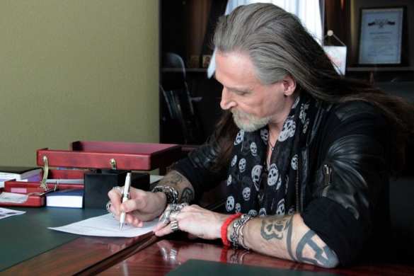 Джигурда получил паспорт ДНР (+ВИДЕО, ФОТО) | Русская весна