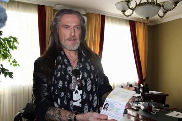 Джигурда получил паспорт ДНР (+ВИДЕО, ФОТО) | Русская весна