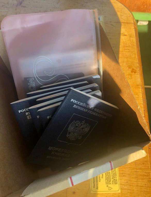 СРОЧНО: Российских моряков отпустили — они едут домой (ФОТО, ВИДЕО) | Русская весна