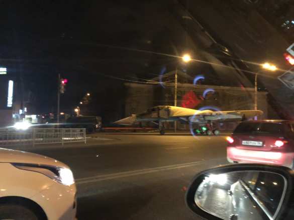 «Что Су-34 делает на дороге?!»: американцев шокировал истребитель на трассе под Воронежем (ФОТО, ВИДЕО) | Русская весна