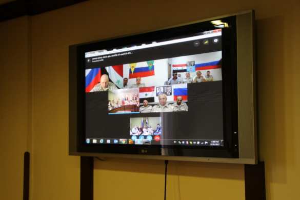 Российские военные впервые усадили за стол переговоров боевиков и сирийских офицеров (ФОТО) | Русская весна