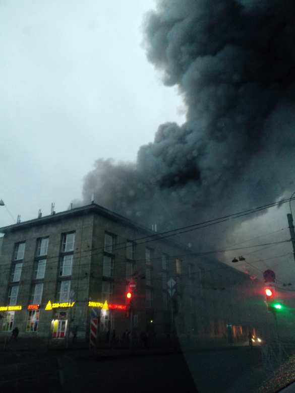 СРОЧНО: Сильный пожар в гипермаркете «Лента» в Петербурге (ФОТО, ВИДЕО) | Русская весна