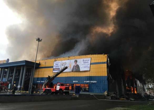 СРОЧНО: Сильный пожар в гипермаркете «Лента» в Петербурге (ФОТО, ВИДЕО) | Русская весна