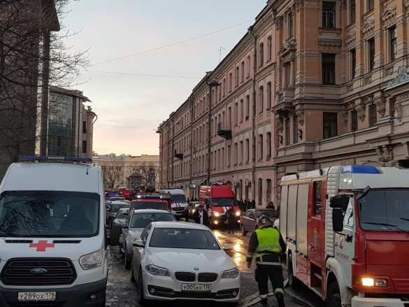СРОЧНО: В петербургском университете обрушились перекрытия на 4 этажах (+ФОТО, ВИДЕО) | Русская весна