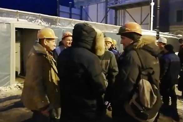 В Петербурге рабочие объявили голодовку в шахте метро (+ФОТО, ВИДЕО) | Русская весна