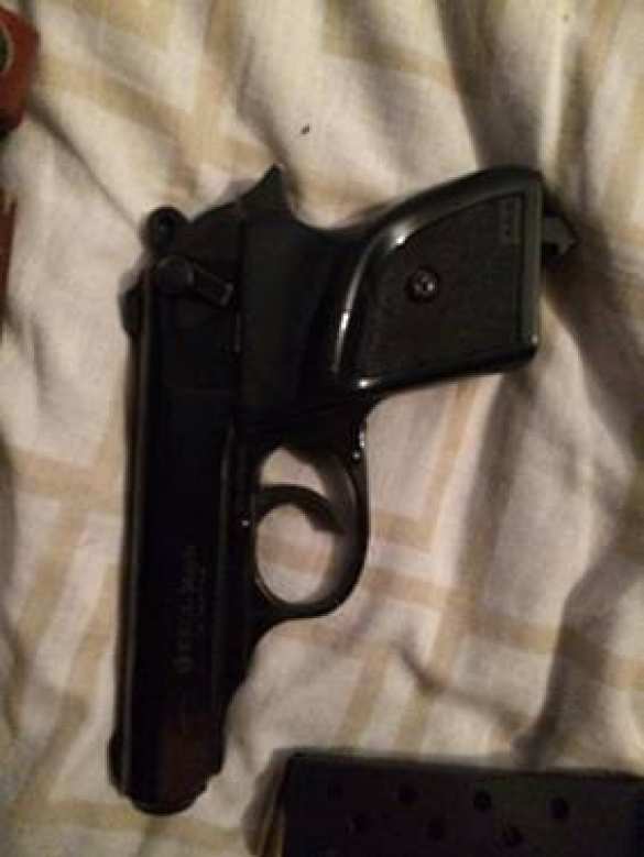 У несовершеннолетнего жителя Днепропетровска изъяли автомат, пистолет и более 200 патронов (ФОТО) | Русская весна