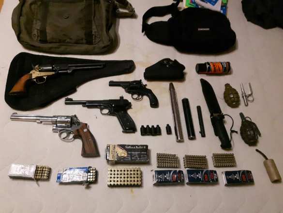 В Польше разоблачили банду, в которой украинцы подделывали сигареты для Европы (ФОТО, ВИДЕО) | Русская весна