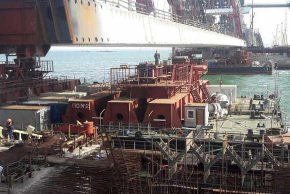 Подъем арки автодорожного моста в Керченском проливе — кадры уникальной операции (+ВИДЕО, ФОТО) | Русская весна