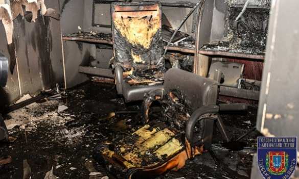 В Одессе бросили «коктейль Молотова» в торговый центр, есть пострадавшие (ФОТО) | Русская весна