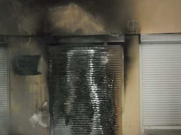 Радикалы подожгли офисы «Оппоблока» под Днепропетровском (+ВИДЕО, ФОТО) | Русская весна