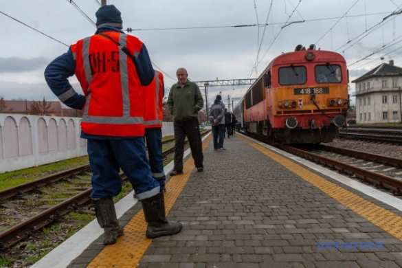 На разрекламированный поезд из Украины в Будапешт продали всего 10 билетов (ФОТО, ВИДЕО) | Русская весна