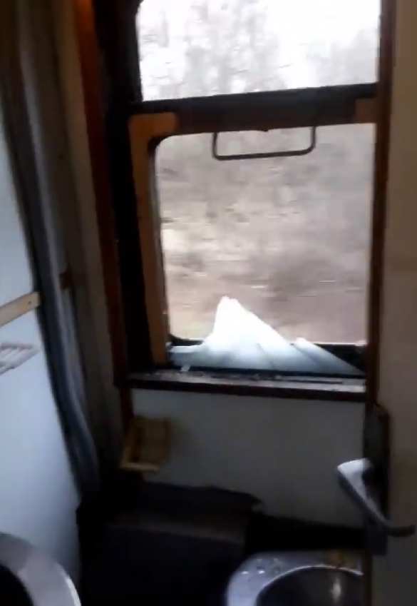 Украинские фанаты разгромили поезд Львов-Запорожье (ФОТО) | Русская весна