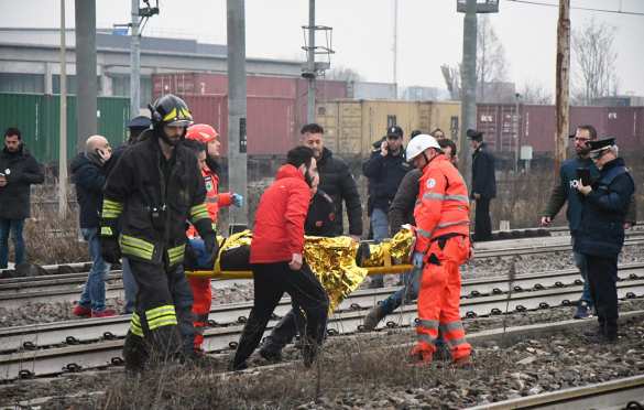 Крушение пассажирского поезда в Италии: сотни раненых, есть погибшие (ФОТО, ВИДЕО) | Русская весна