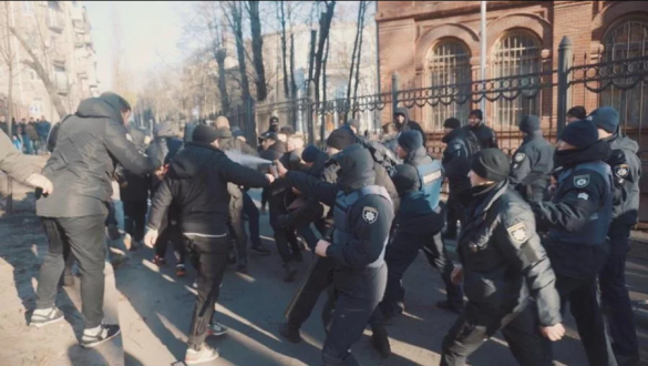В Харькове неонацисты устроили погром и подрались с полицией (ФОТО) | Русская весна