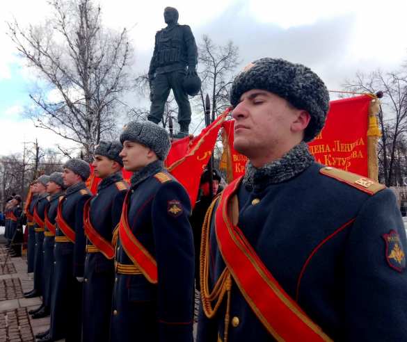 Бессмертный батальон: 5000 человек прошли с портретами своих товарищей, погибших в Афганистане и на Донбассе (ФОТО) | Русская весна