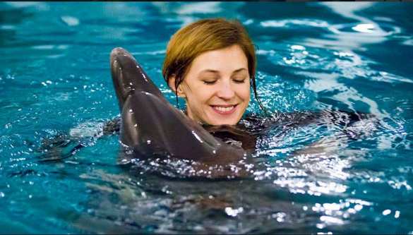 Прокурор Крыма Наталья Поклонская поплавала с дельфинами (ФОТО) | Русская весна