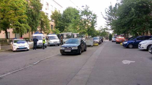 Неонацисты перекрыли центр Киева, чтобы помешать маршу гомосексуалистов (ФОТО) | Русская весна