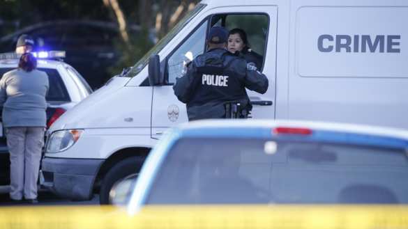 В США мужчина в костюме Санта-Клауса ранил трех человек (ФОТО, ВИДЕО) | Русская весна