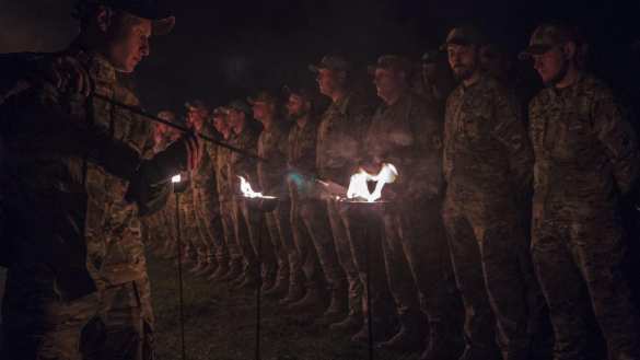 Нацистская мистерия на берегу моря: боевики «Азова» устроили «поминки» (ФОТО) | Русская весна