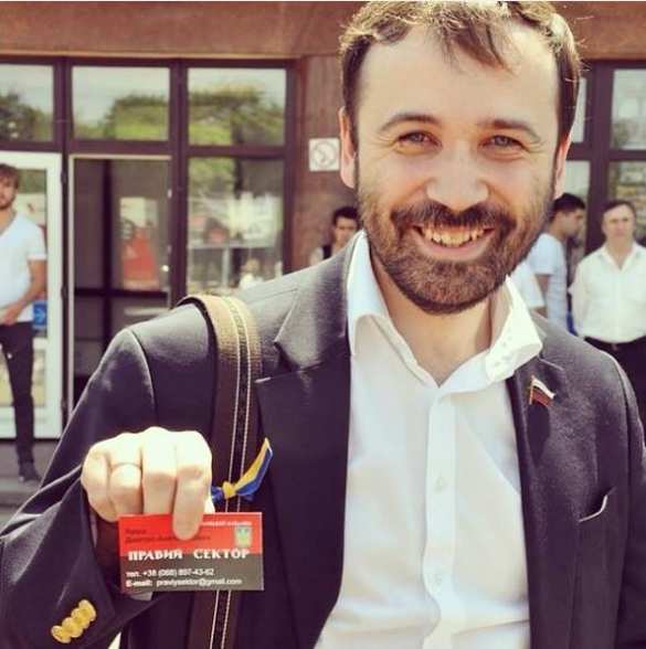 «Завидуйте!» — экс-депутат Госдумы Пономарев похвастался визиткой Яроша и видом на жительство в Украине (ФОТО) | Русская весна