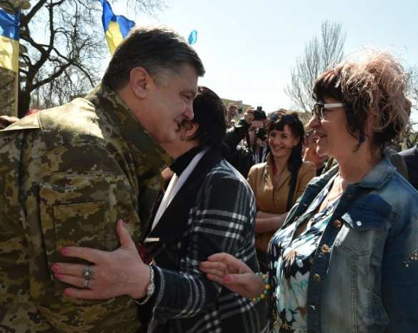 Порошенко считает, что украинская армия — «одна из самых боеспособных» в мире (ФОТО) | Русская весна