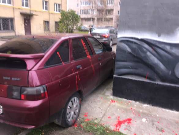 Портрет Моторолы в Петербурге облили краской (ФОТО, ВИДЕО) | Русская весна