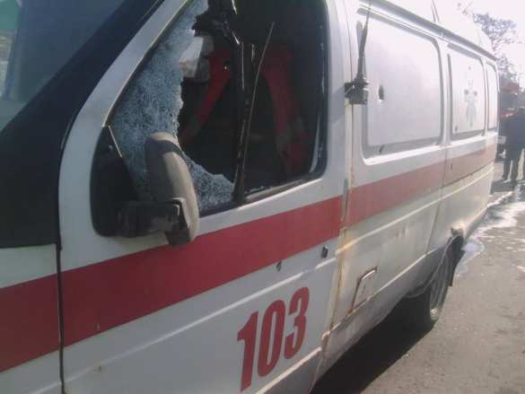 ВАЖНО: В Донецке скорая помощь попала под обстрел ВСУ, ранены три человека (+ВИДЕО, ФОТО) | Русская весна