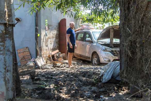 Шок в украинской степи: Сель прорвал дамбу, утопив село в грязи (ФОТО, ВИДЕО) | Русская весна