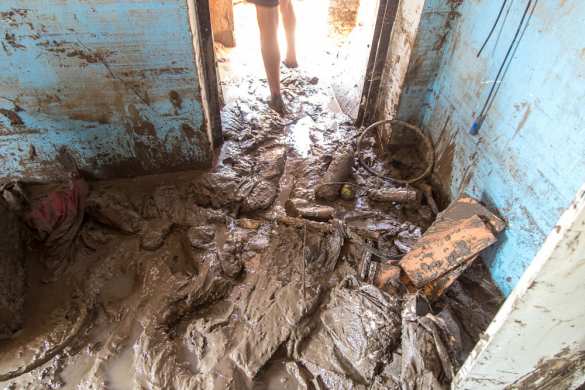 Шок в украинской степи: Сель прорвал дамбу, утопив село в грязи (ФОТО, ВИДЕО) | Русская весна