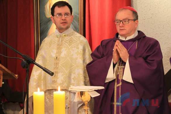 Посол Ватикана прибыл в ЛНР с проповедью (ФОТО) | Русская весна