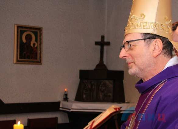 Посол Ватикана прибыл в ЛНР с проповедью (ФОТО) | Русская весна