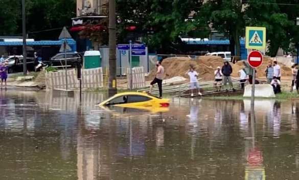 Грозовой апокалипсис в Москве: город накрыла тьма, ураганный ветер ломал деревья и срывал крыши (+ВИДЕО, ФОТО) | Русская весна