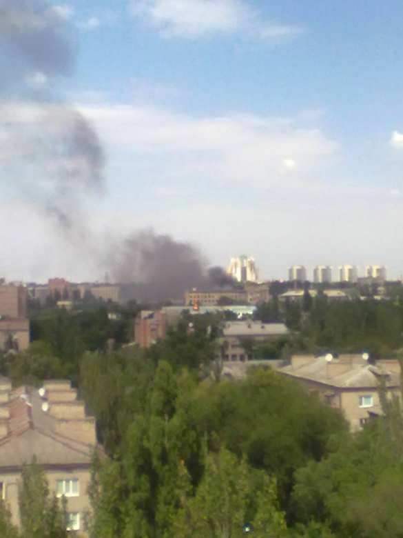 В центре Донецка крупный пожар (ФОТО, ВИДЕО) | Русская весна