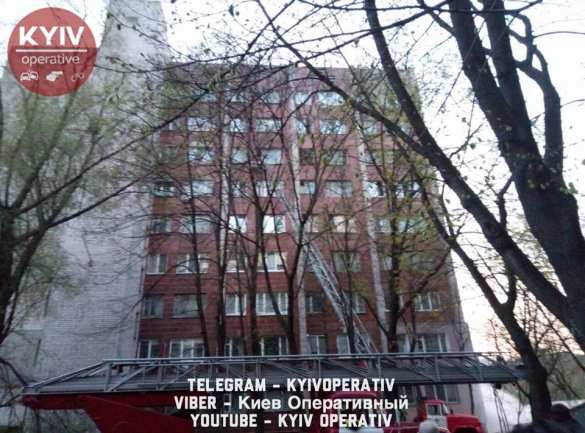 В Киеве горит многоэтажный дом (ФОТО, ВИДЕО) | Русская весна