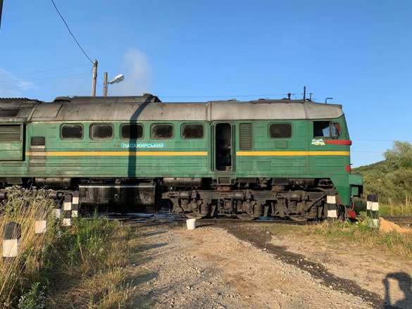 На Украине пассажиры пытались потушить горящий поезд водой из пруда (ФОТО, ВИДЕО) | Русская весна