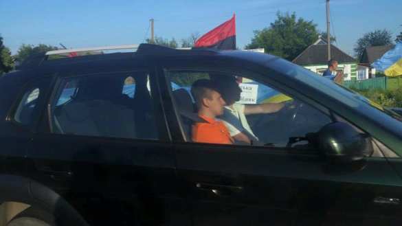 ВАЖНО: Боевики «Правого сектора» попытались сорвать Крестный ход за мир на Донбассе (+ВИДЕО, ФОТО) | Русская весна