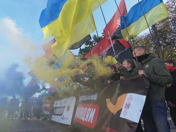 Украина: неонацисты объявили бессрочную акцию «против капитуляции» (ФОТО, ВИДЕО) | Русская весна