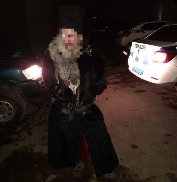 Украинец с топором напал на памятник Папе Римскому (ФОТО, ВИДЕО) | Русская весна