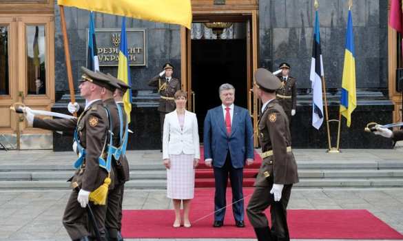 Порошенко обрадовался, что смог заманить президента Эстонии на Донбасс (ФОТО, ВИДЕО) | Русская весна