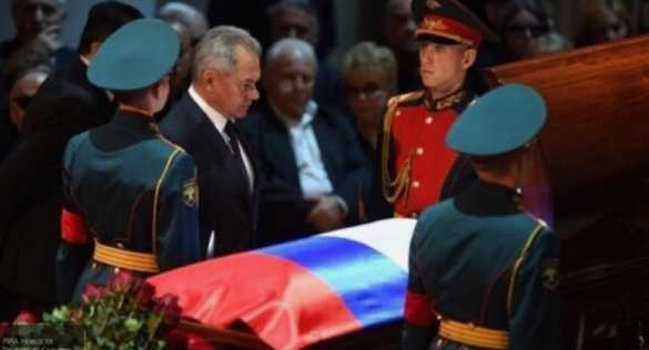 Сергей Шойгу и Дмитрий Медведев простились с Иосифом Кобзоном (ФОТО) | Русская весна