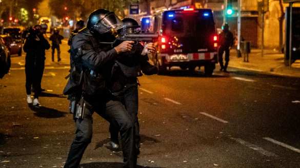 Жаркое «эль класико»: ад на улицах Барселоны (ФОТО, ВИДЕО) | Русская весна