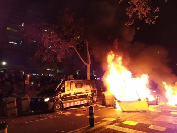 Жаркое «эль класико»: ад на улицах Барселоны (ФОТО, ВИДЕО) | Русская весна