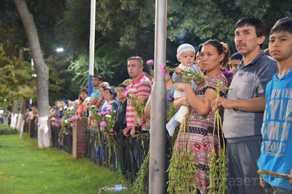 Узбекистан плачет: жители Ташкента простились с президентом Каримовым (ФОТО, ВИДЕО) | Русская весна