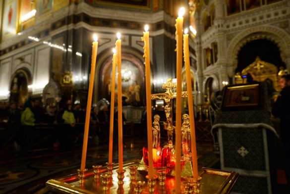 Пять тысяч человек пришли проститься с жертвами стрельбы в Кизляре (ФОТО, ВИДЕО) | Русская весна