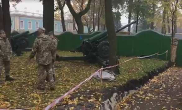 МОЛНИЯ:  прямо напротив Верховной Рады стреляет артиллерия (ФОТО, ВИДЕО) | Русская весна