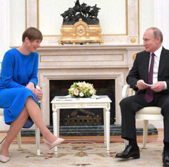 После встречи с Путиным президент Эстонии признала, что русский язык не является угрозой (ФОТО) | Русская весна
