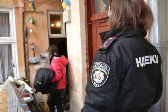 Во Львове пьяный дебошир избил четверых полицейских (ФОТО) | Русская весна