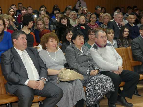 Работники Зуевской ТЭС посетили концерт, посвященный творчеству Давида Тухманова (ФОТО) | Русская весна