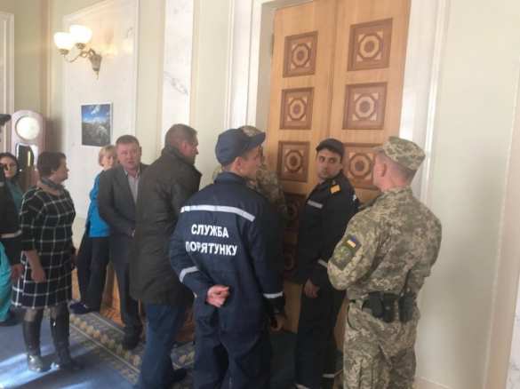 Знаки: на Украине загорелась Верховная рада (ФОТО, ВИДЕО) | Русская весна