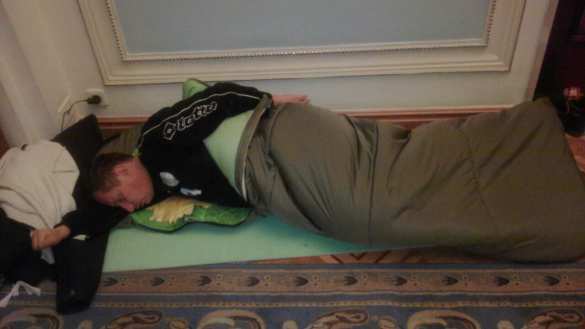 Спектакль в Верховной Раде: голодающая массовка в белых повязках тоскливо пела «ще не вмерла» (ФОТО, ВИДЕО) | Русская весна